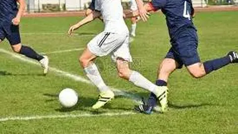 “足协杯冲突事件反思：中国足球面临球场暴力困扰？”