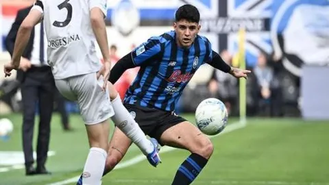 莎莎迟到合影逗乐Coco，欢乐瞬间引爆全场！